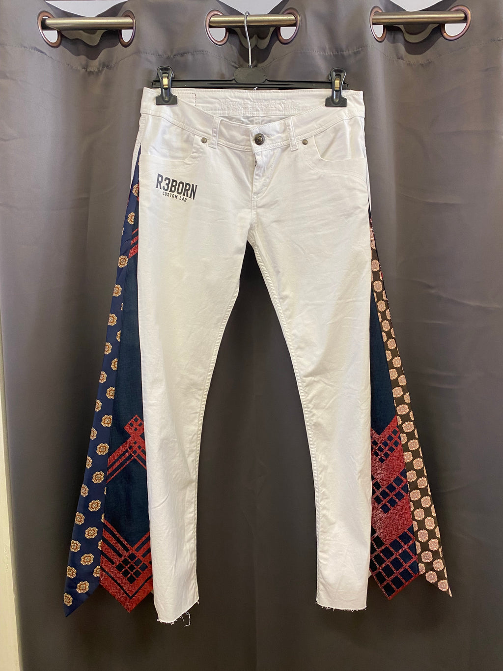 Custom White Salt Warehouse Jeans - Women's Medium | R3BORN