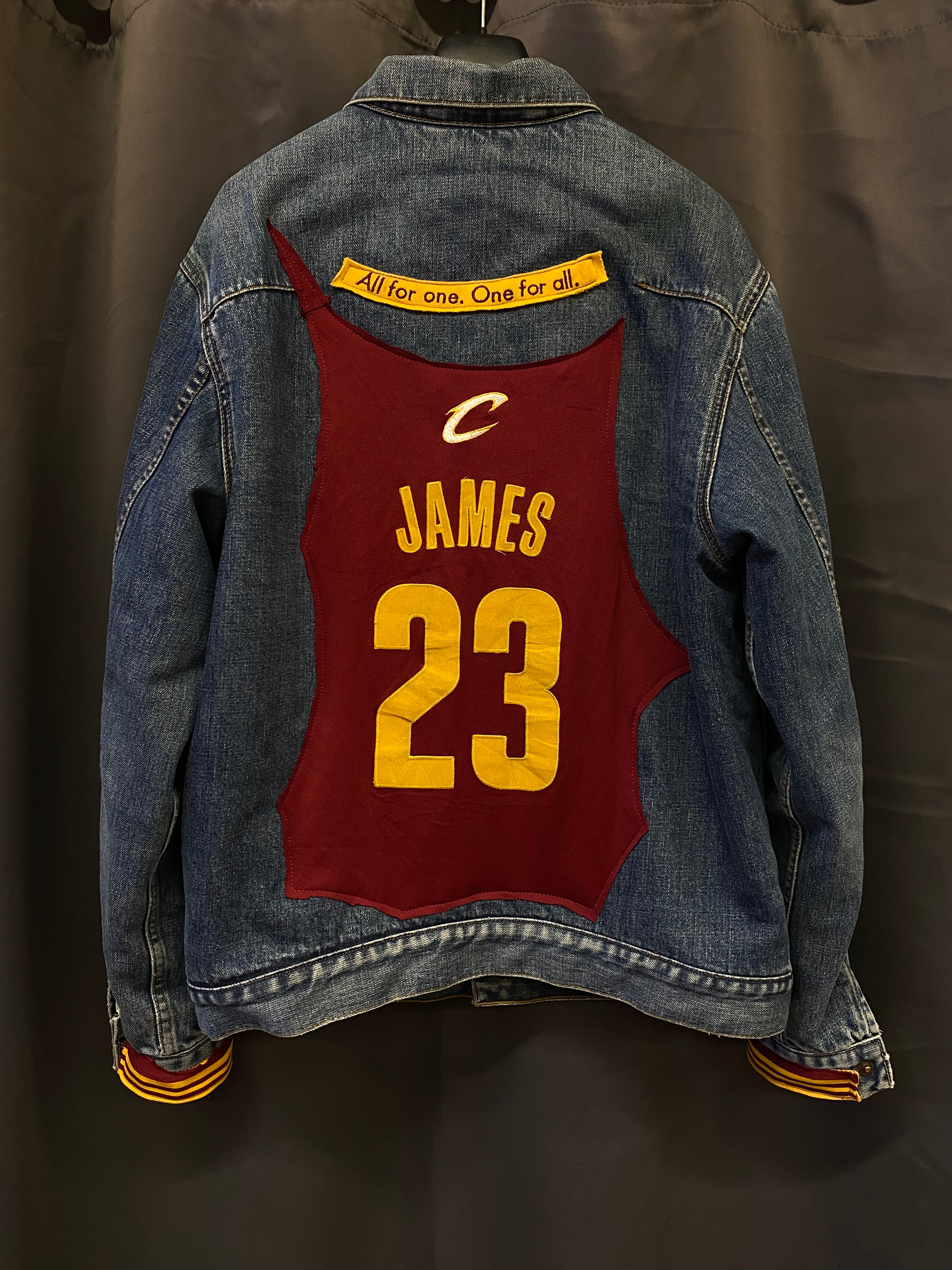 Giacca Vintage Levi's x Adidas NBA LeBron James Custom - R3BORN
