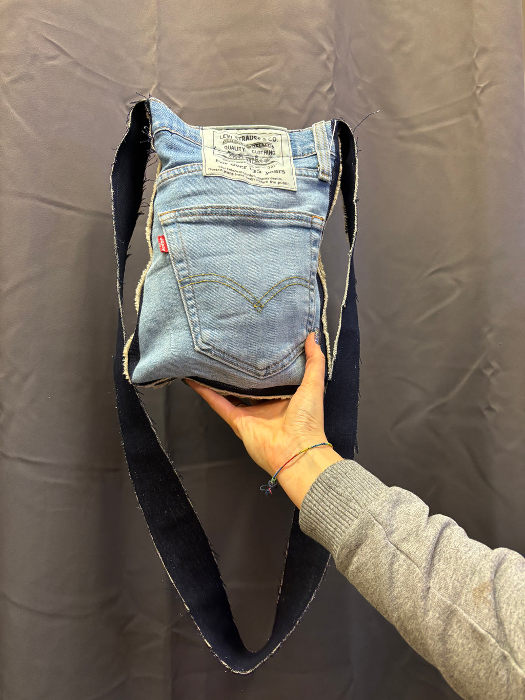 Tracolla Levi’s in denim Custom | R3BORN