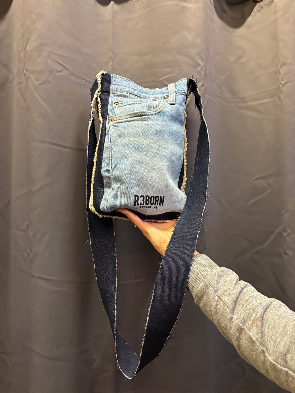 Tracolla Levi’s in denim Custom | R3BORN