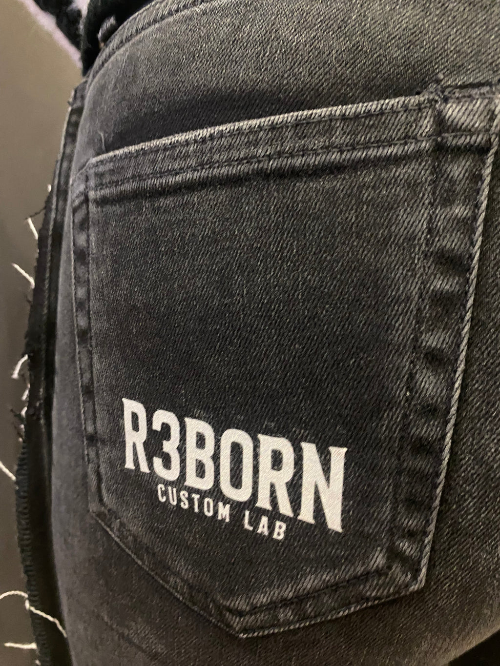 Carhartt Women's Stretch Black Custom Jeans M | R3BORN