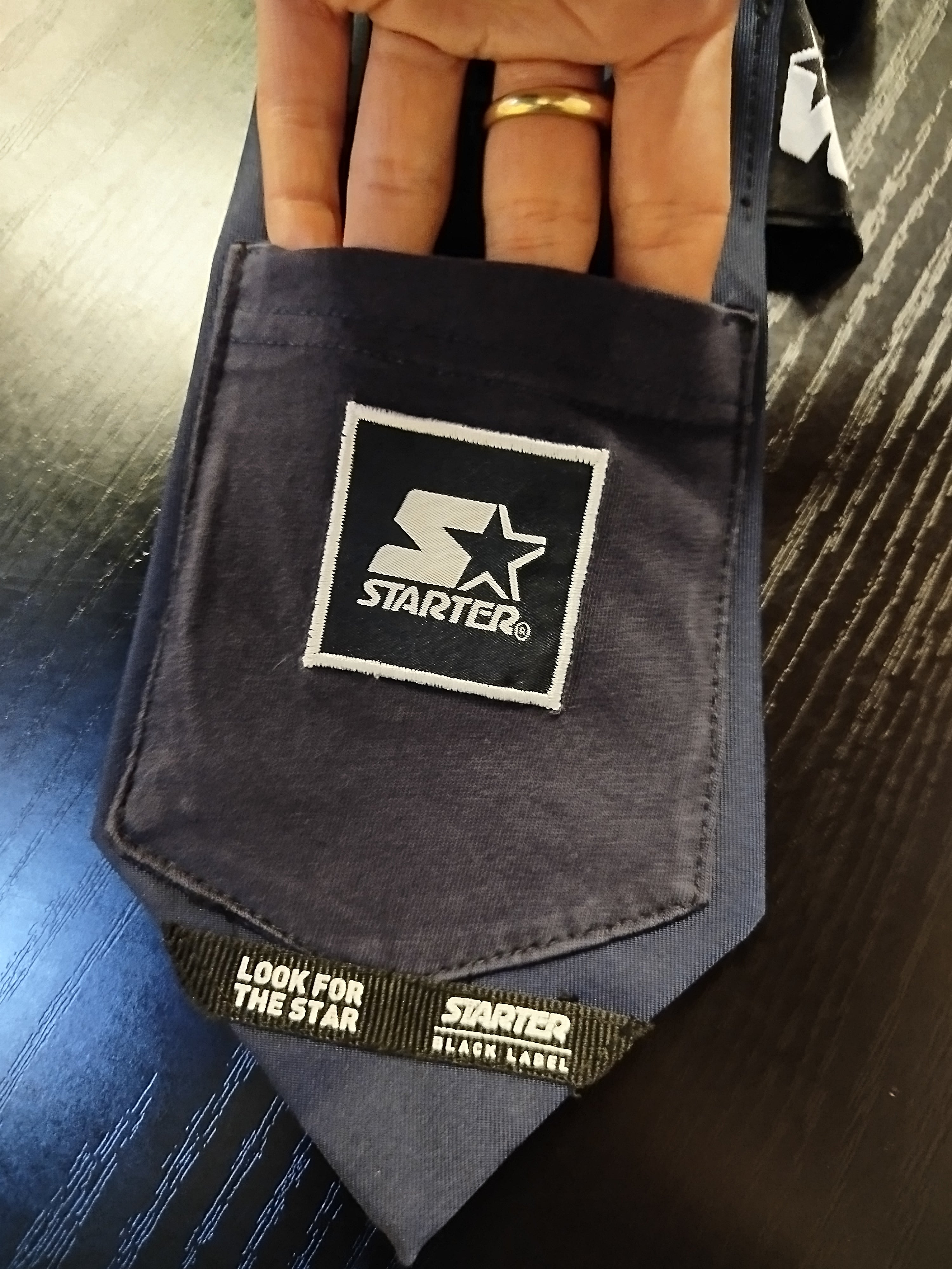 Commodore custom Starter black Label tie | R3BORN