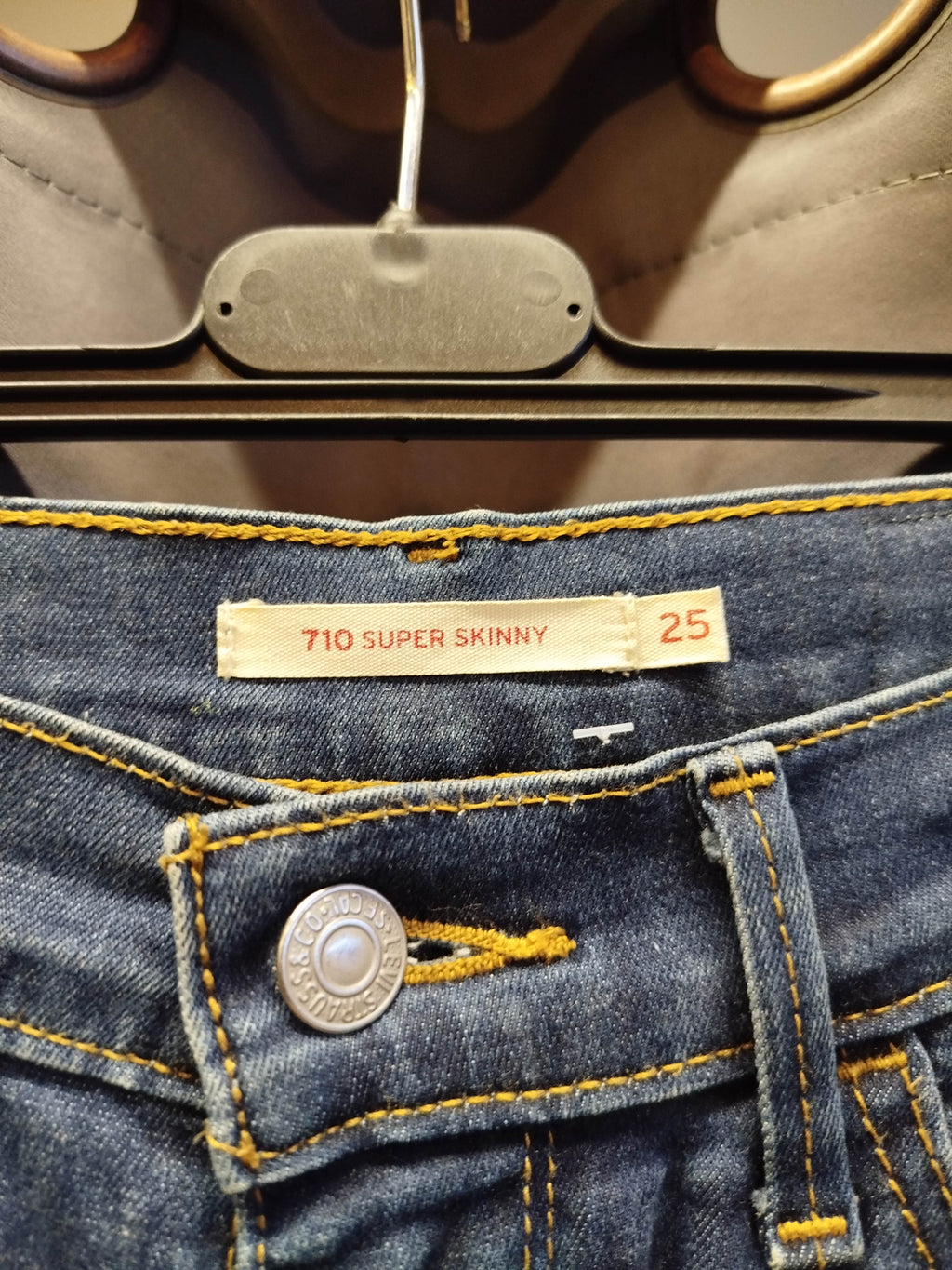 Gonna Levi's Custom R3BORN (xs/s)