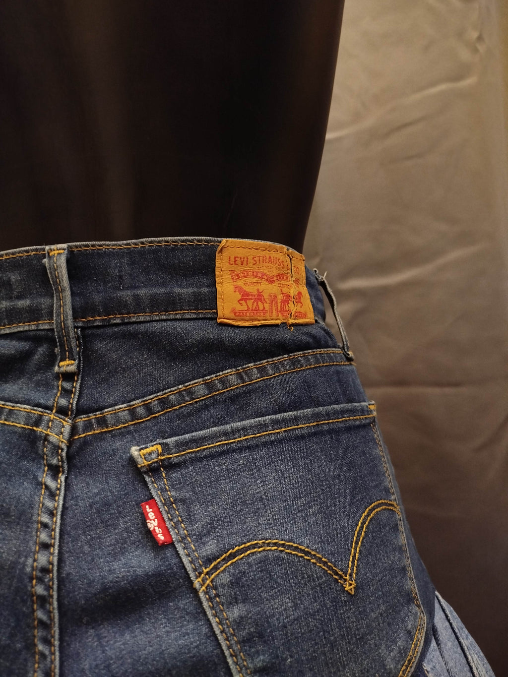 Gonna Levi's Custom R3BORN (xs/s)